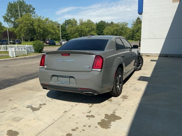 Used 2017 Chrysler 300 S w/ S Model Appearance Package AWD/4WD image 7