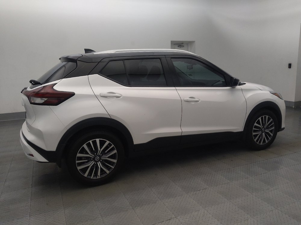 Used 2021 Nissan Kicks SV FWD image 10