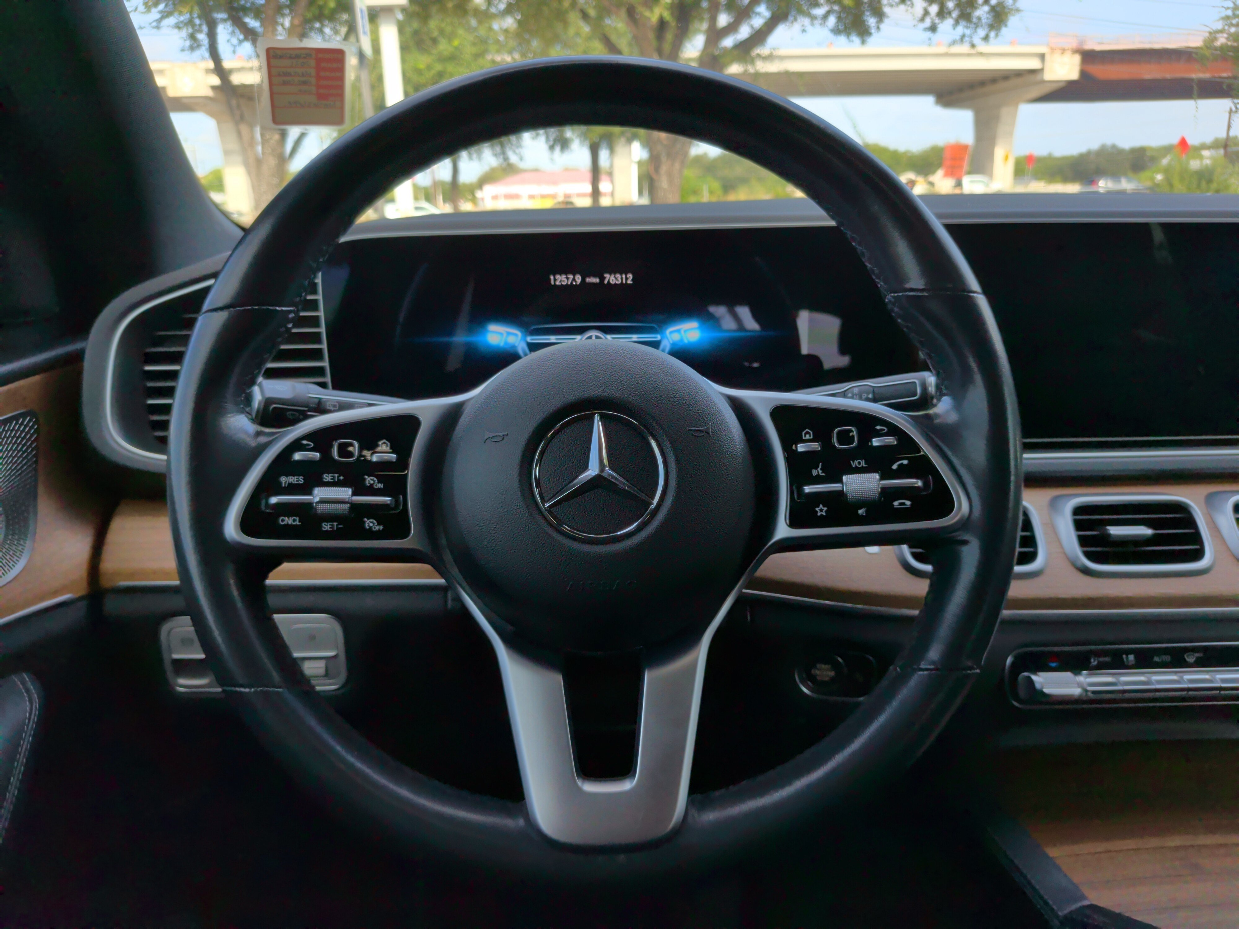 Used 2021 Mercedes-Benz GLE 350 4MATIC image 21