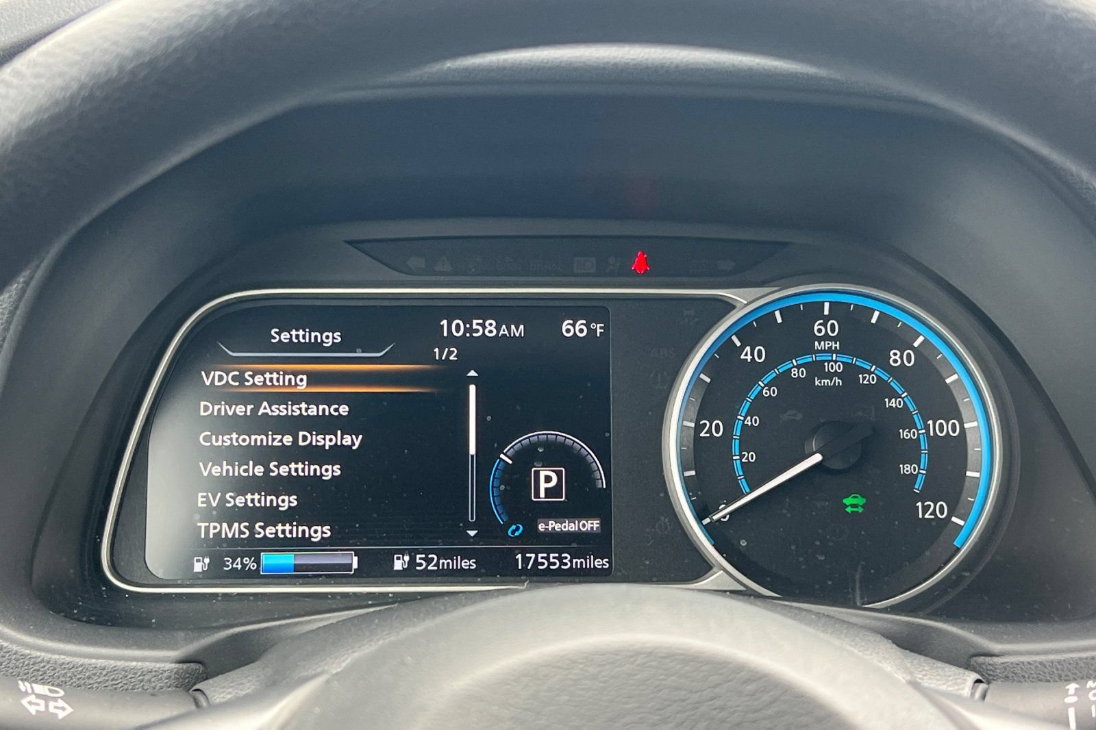Certified 2025 Nissan Leaf S FWD image 29