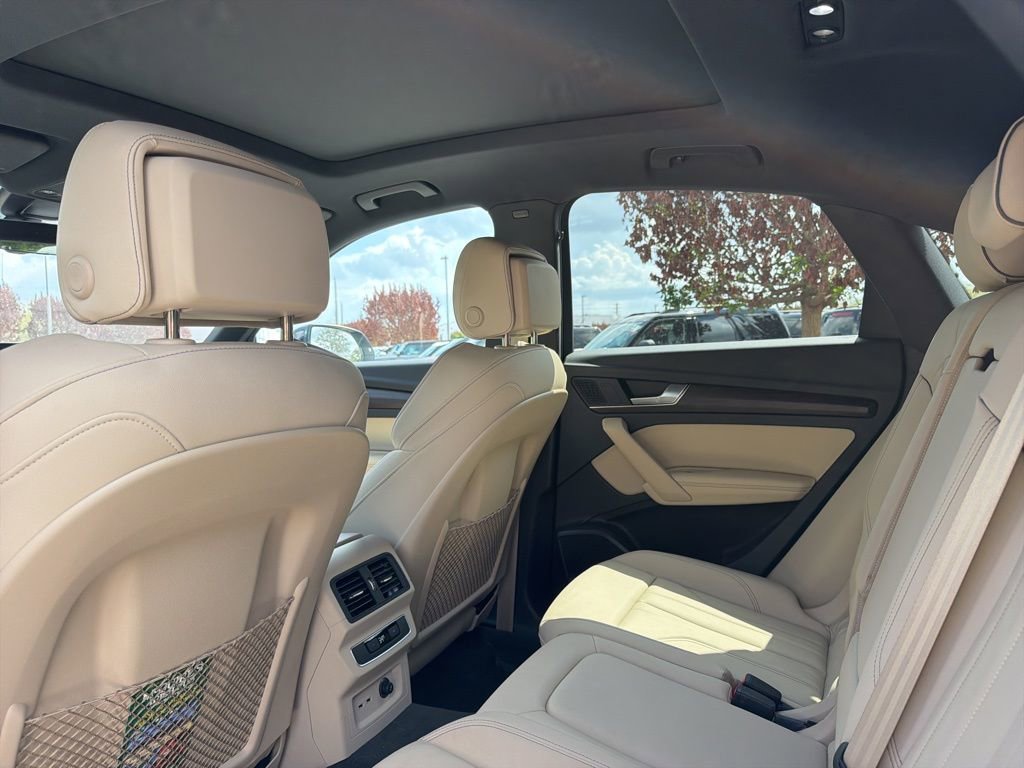 Used 2025 Audi Q5 2.0T Premium Plus w/ Premium Plus Package image 9