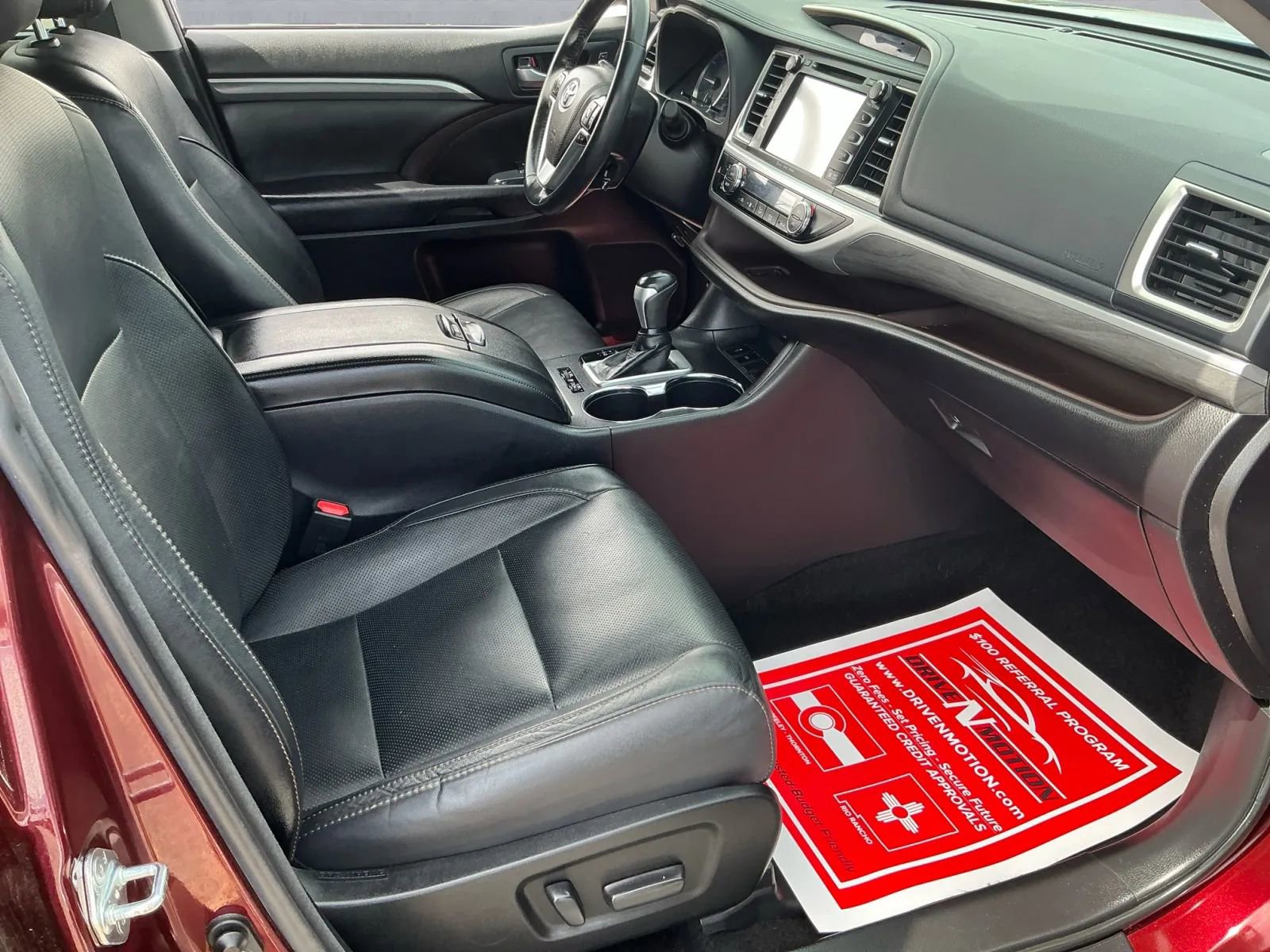 Used 2018 Toyota Highlander Limited image 21