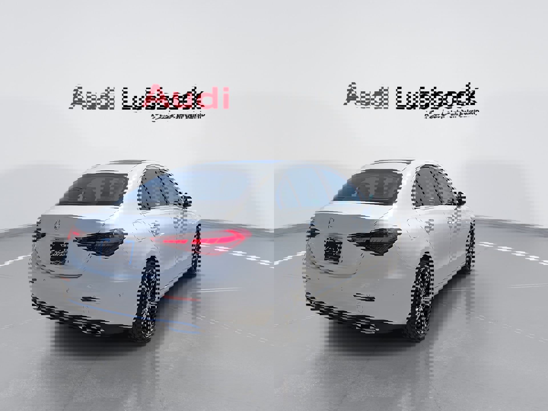 Used 2025 Mercedes-Benz C 300 Sedan image 8