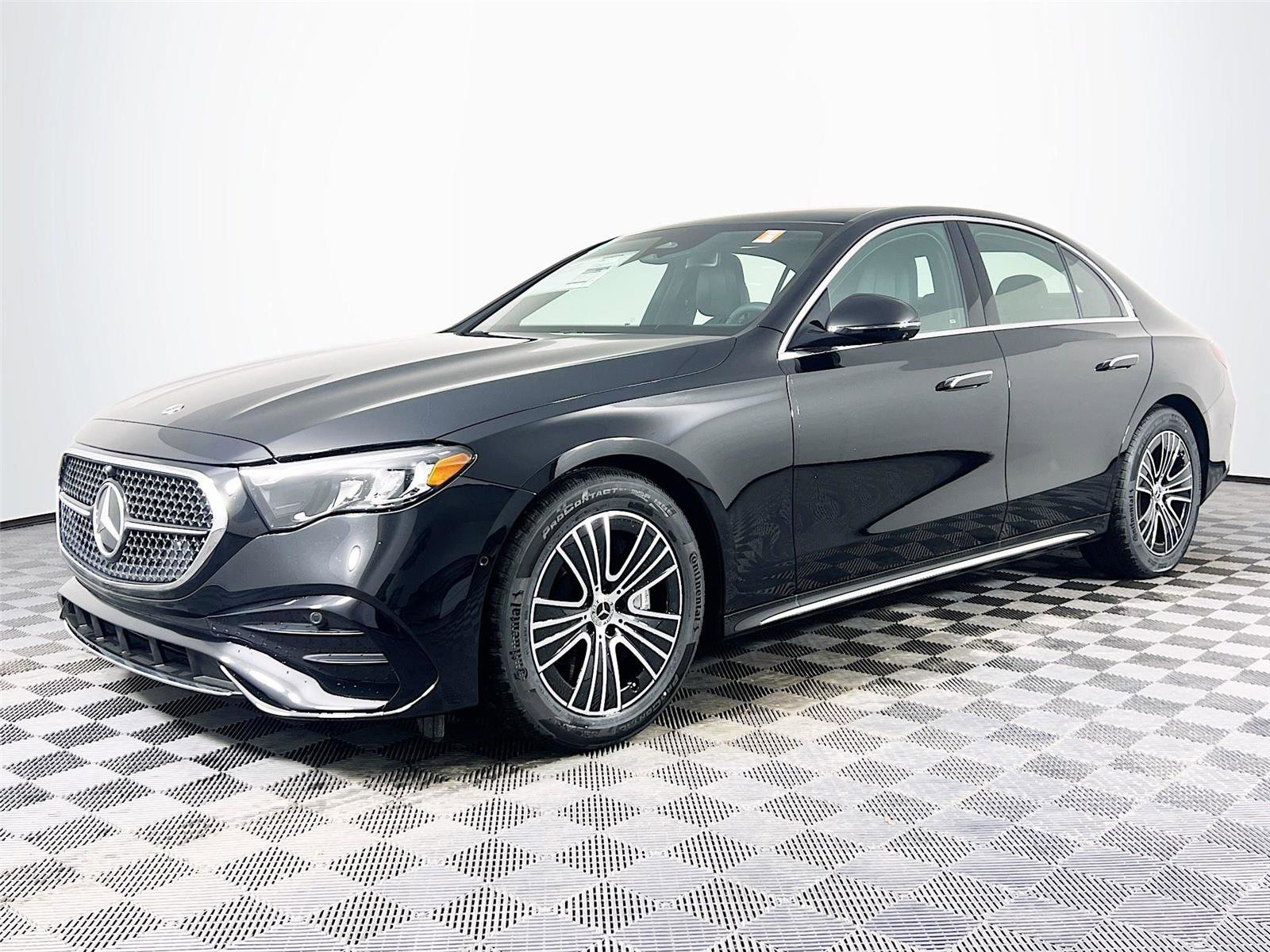 New 2026 Mercedes-Benz E 450 4MATIC Sedan image 2