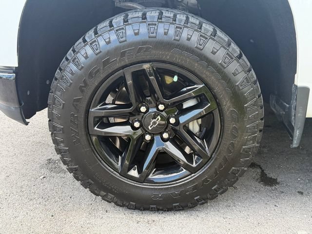 Used 2022 Chevrolet Silverado 1500 LT Trail Boss w/ Safety Package AWD/4WD image 9