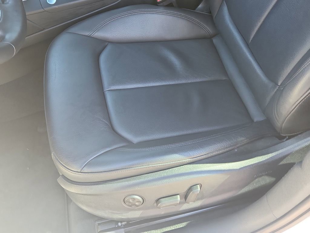 Used 2017 Audi A3 2.0T Premium image 7