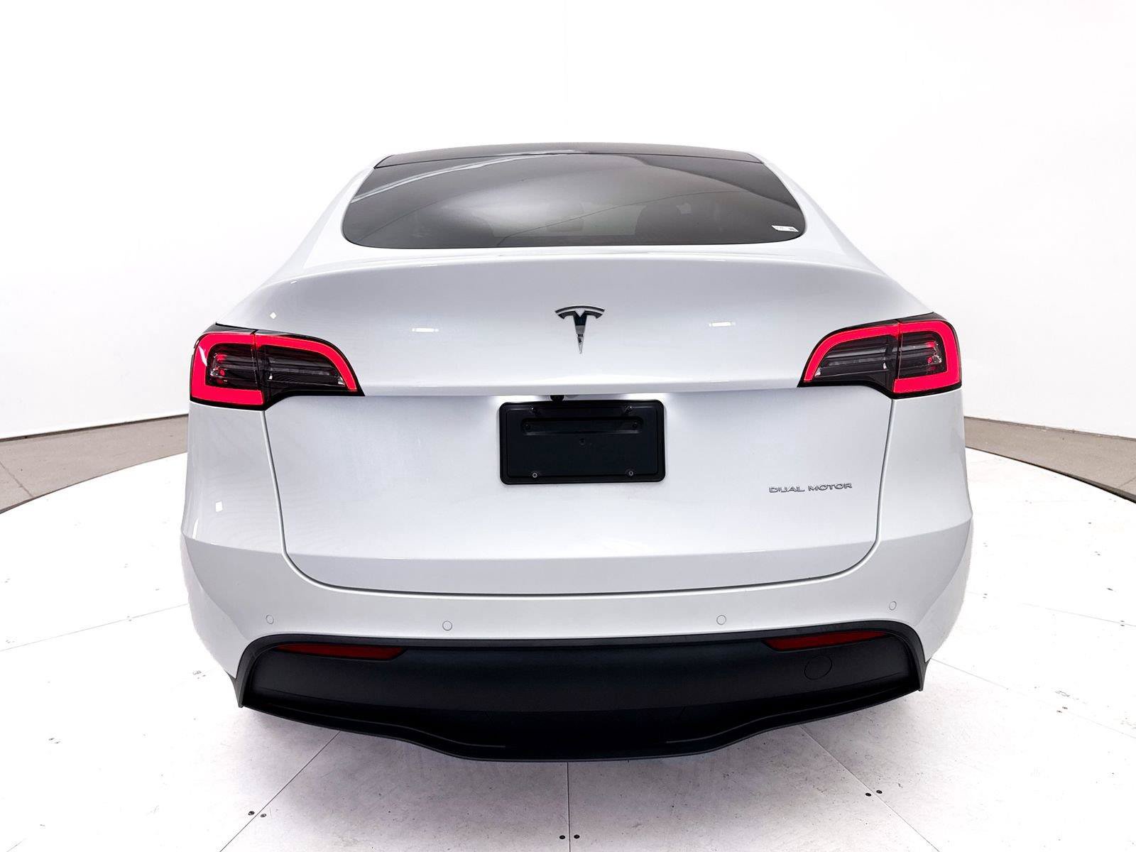 Used 2022 Tesla Model Y Long Range AWD/4WD image 16