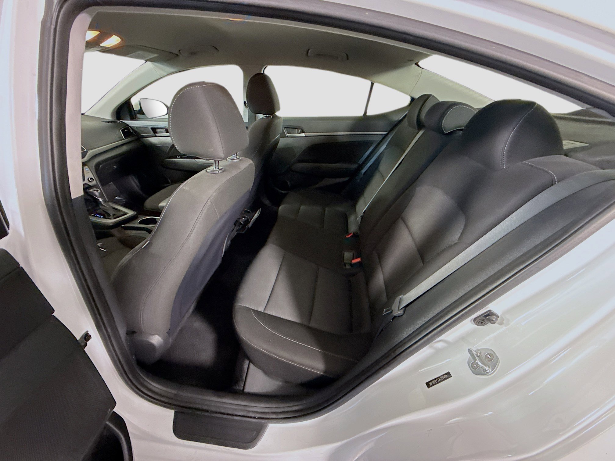 Used 2018 Hyundai Elantra SEL image 24