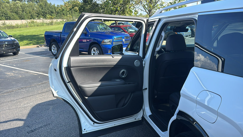 Used 2026 Hyundai Palisade Limited AWD/4WD image 29