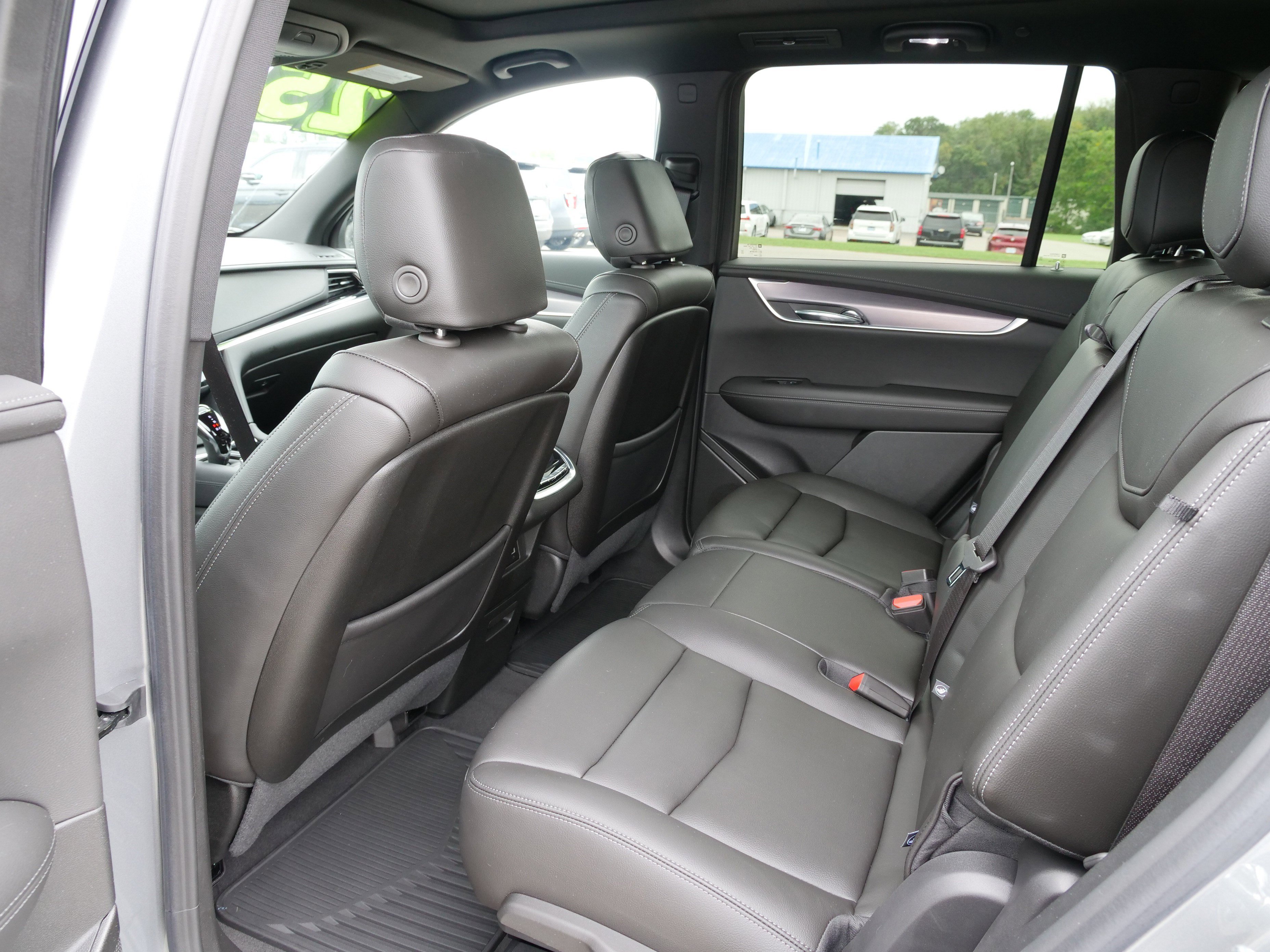 Certified 2025 Cadillac XT6 Luxury image 16