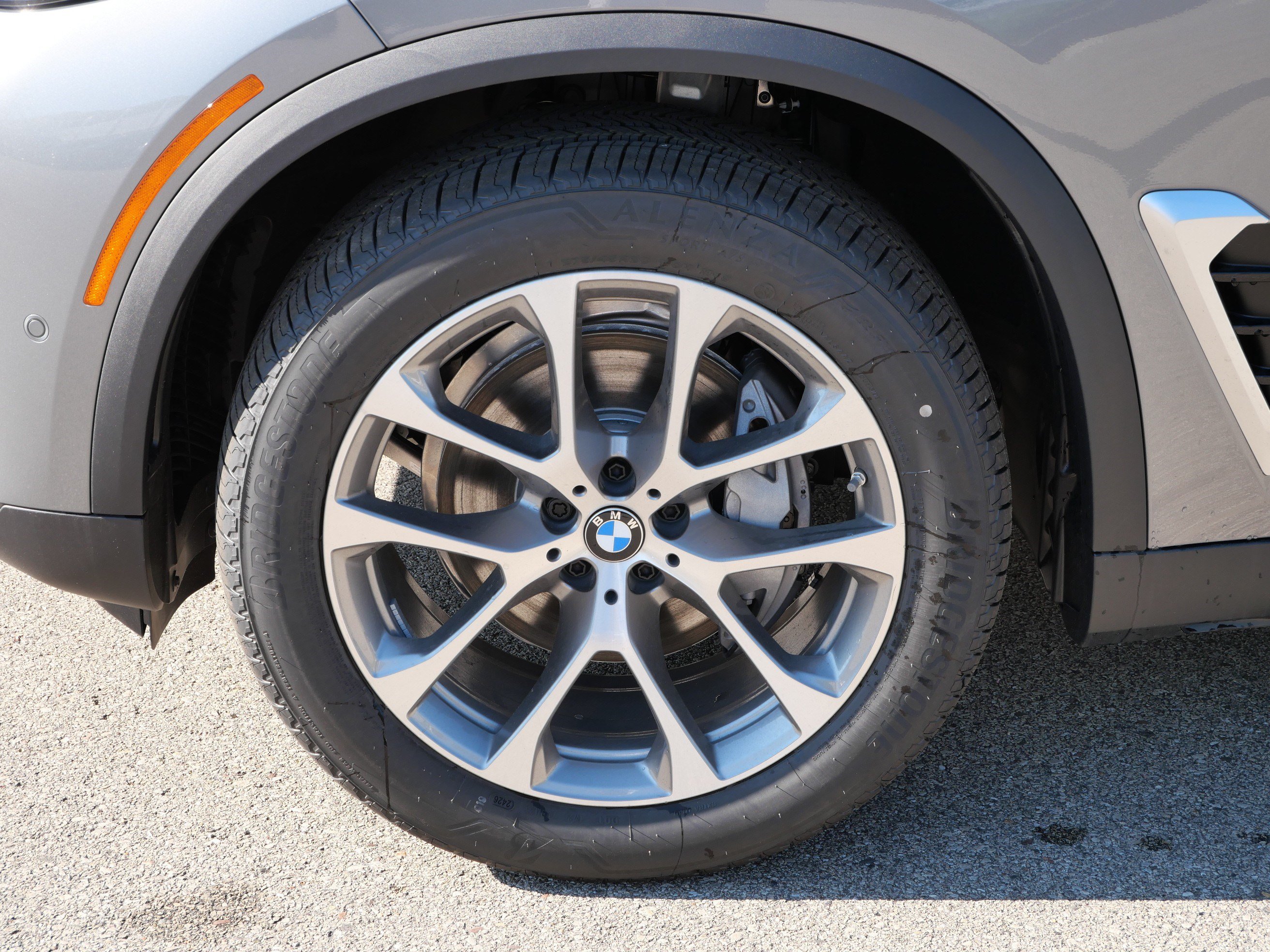 New 2026 BMW X5 xDrive40i AWD/4WD image 4