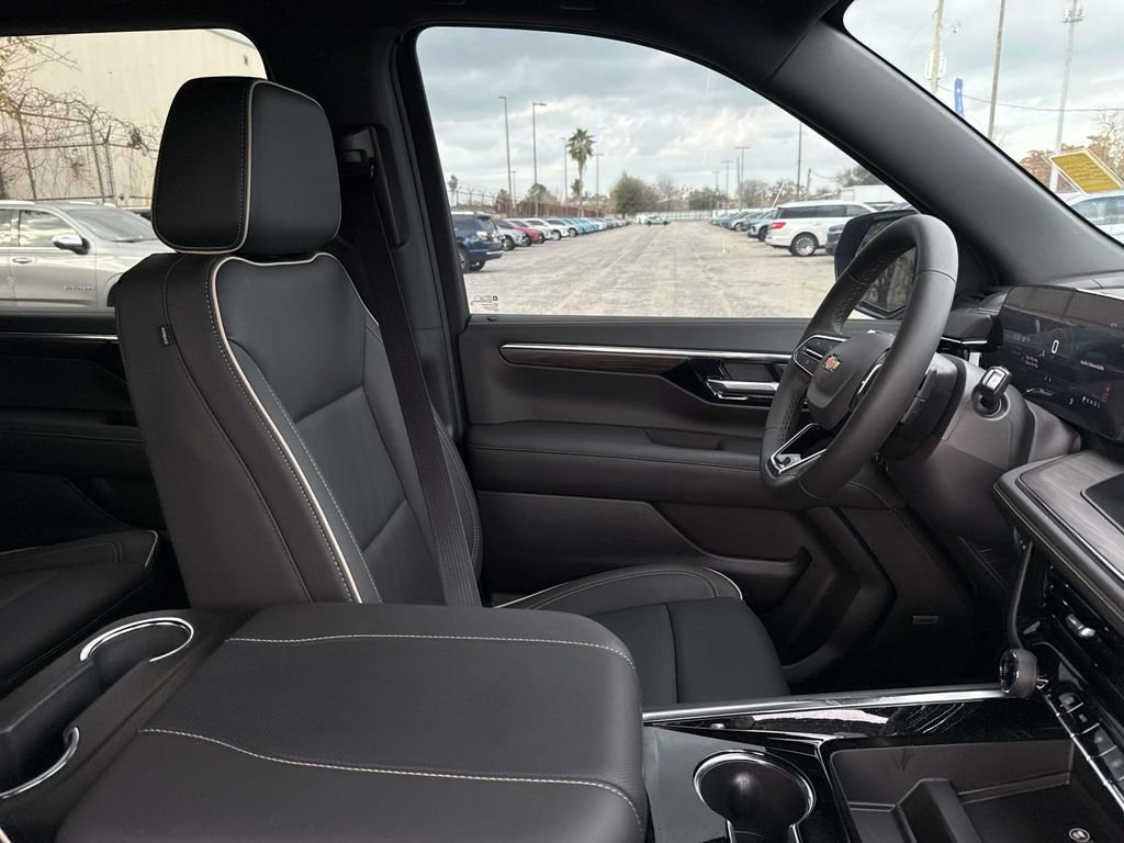 New 2026 Chevrolet Suburban Premier image 10