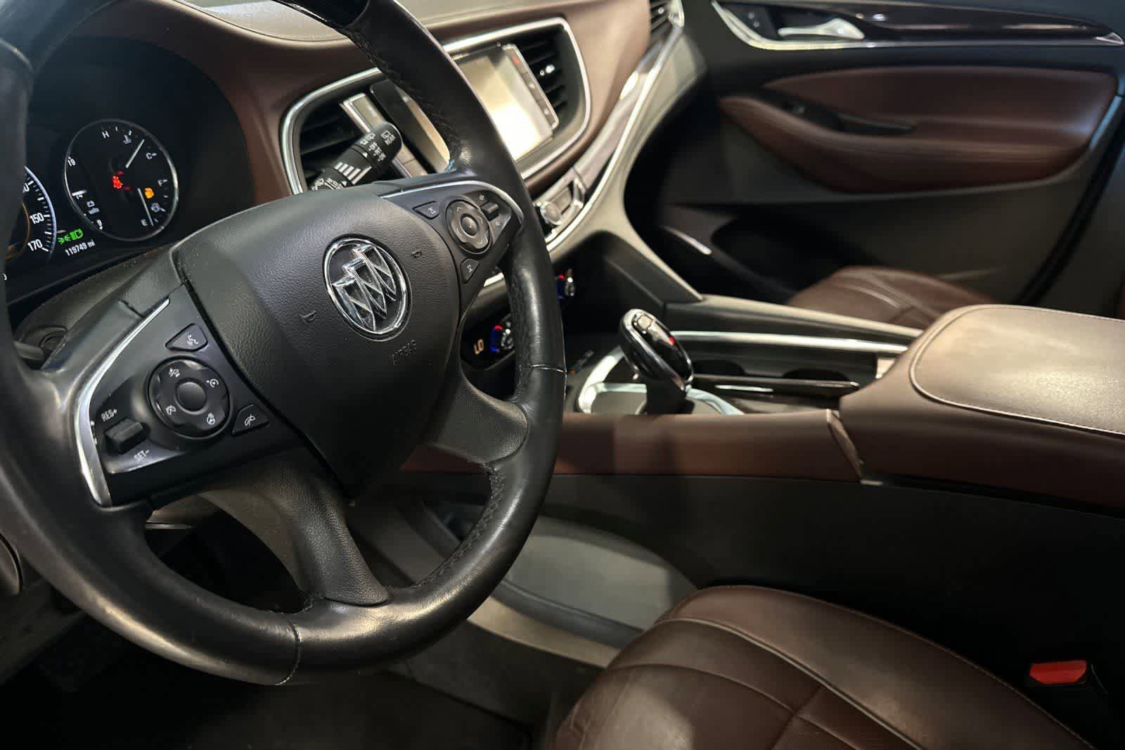 Used 2018 Buick Enclave Avenir w/ Avenir Technology Package AWD/4WD image 14