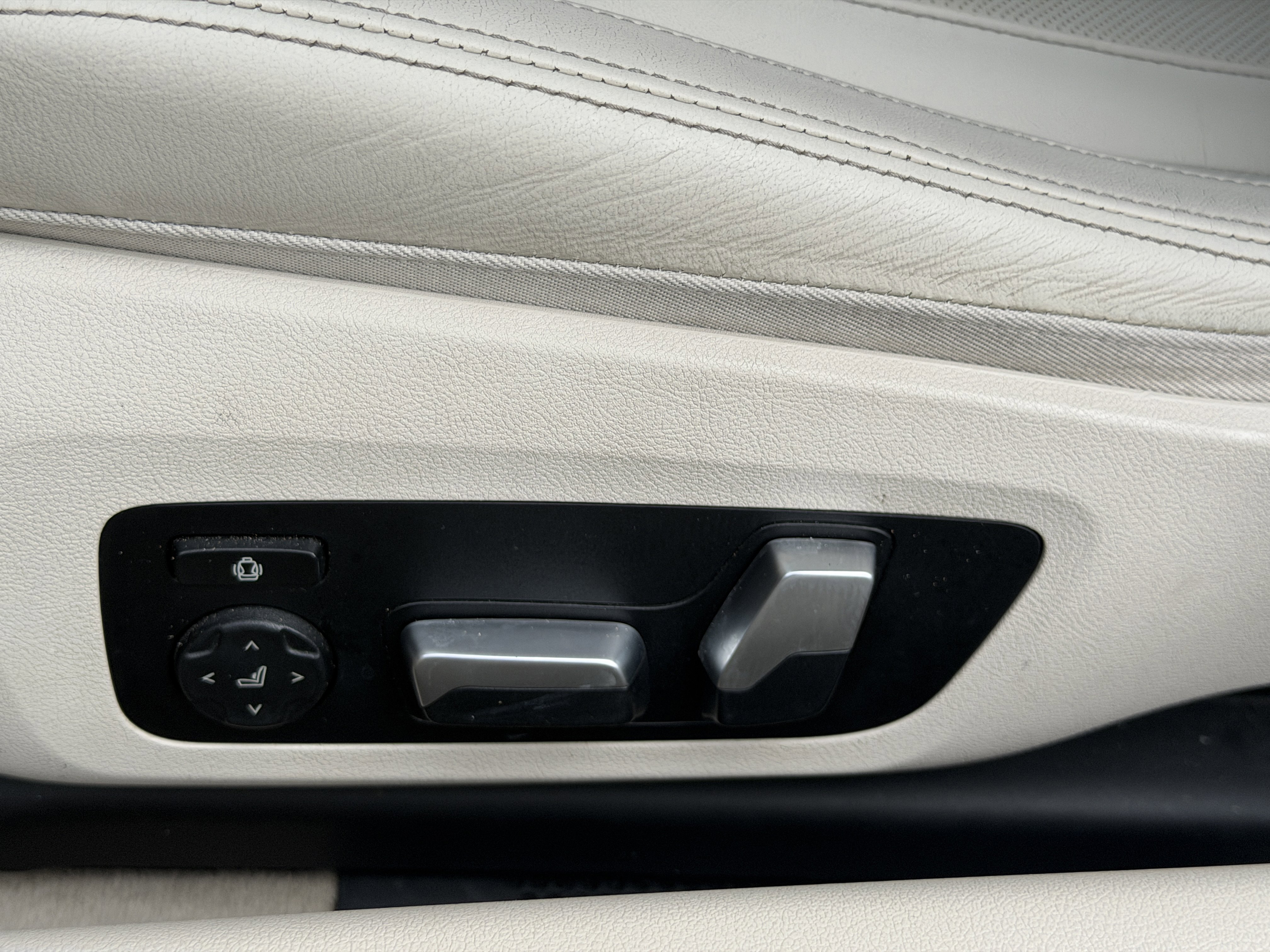 Used 2019 BMW M850i xDrive Convertible image 20