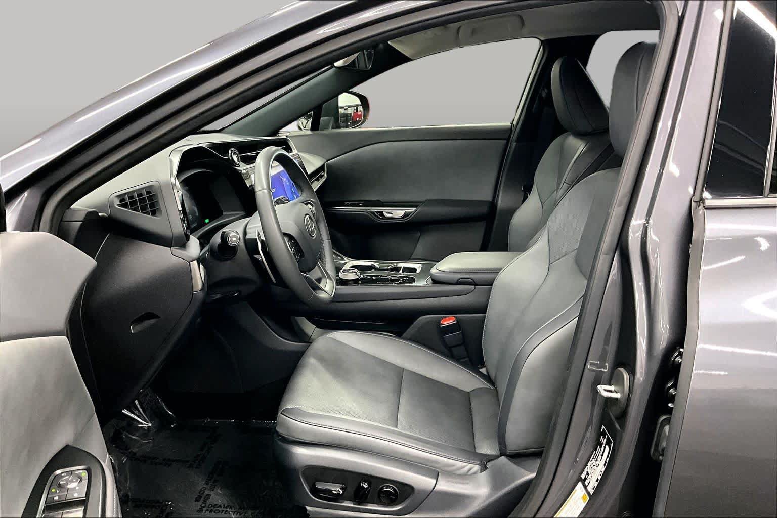 Used 2024 Lexus RZ 300e Premium FWD image 8
