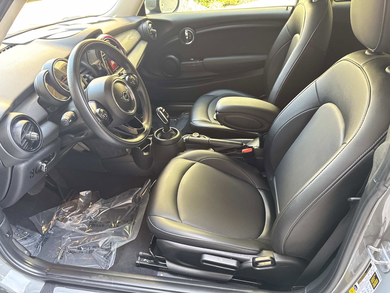 Used 2020 MINI Cooper 2-Door Hardtop FWD image 8