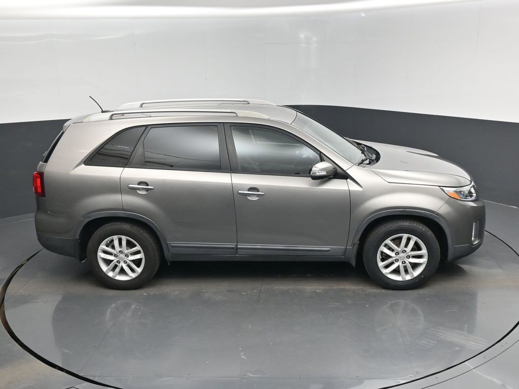 Used 2015 Kia Sorento LX image 40