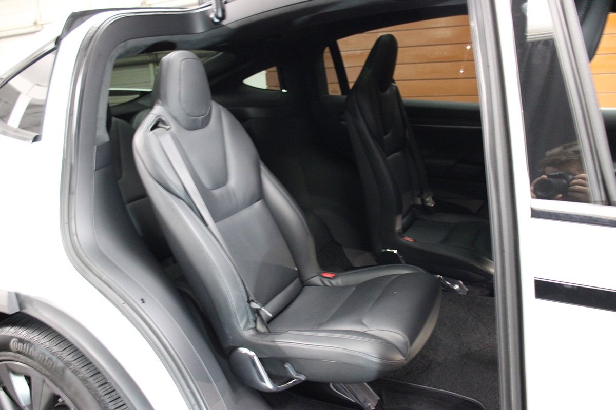 Used 2023 Tesla Model X AWD/4WD image 23