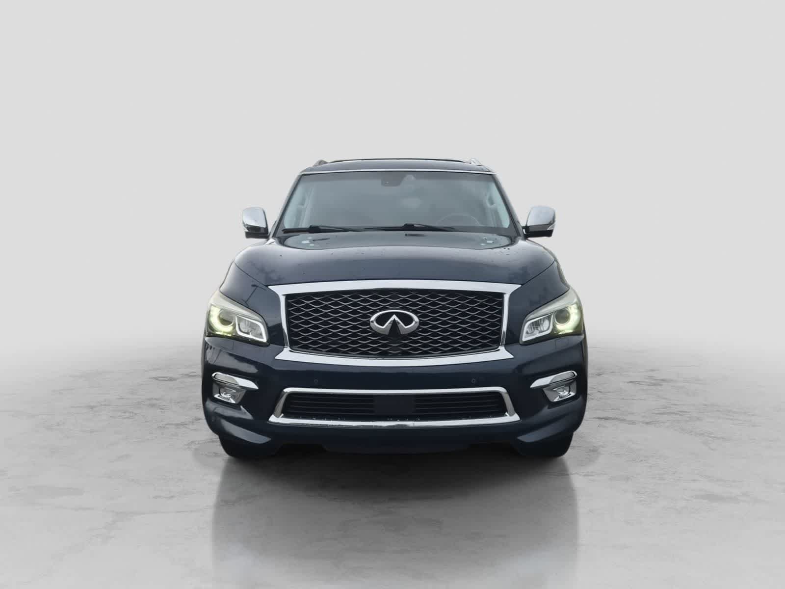 Used 2015 INFINITI QX80 4WD w/ Deluxe Technology Package image 3