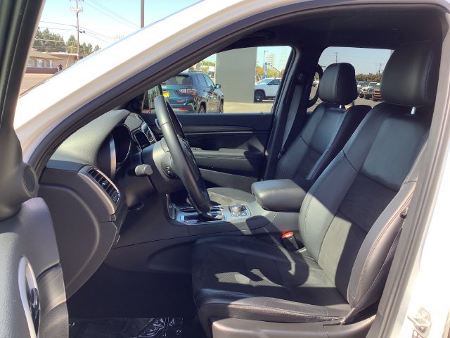 Used 2022 Jeep Grand Cherokee Laredo X AWD/4WD image 8