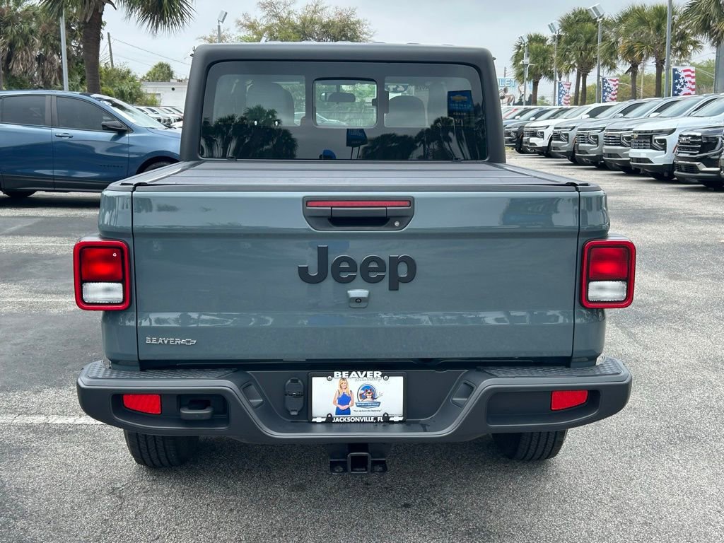 Used 2024 Jeep Gladiator Sport AWD/4WD image 6