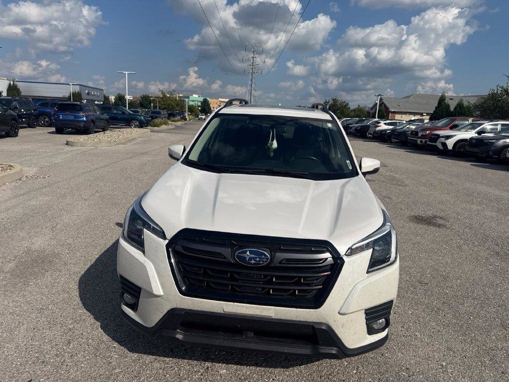 Used 2023 Subaru Forester Limited AWD/4WD image 8