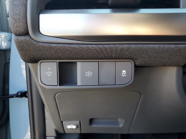 New 2027 Kia EV3 Wind FWD image 36