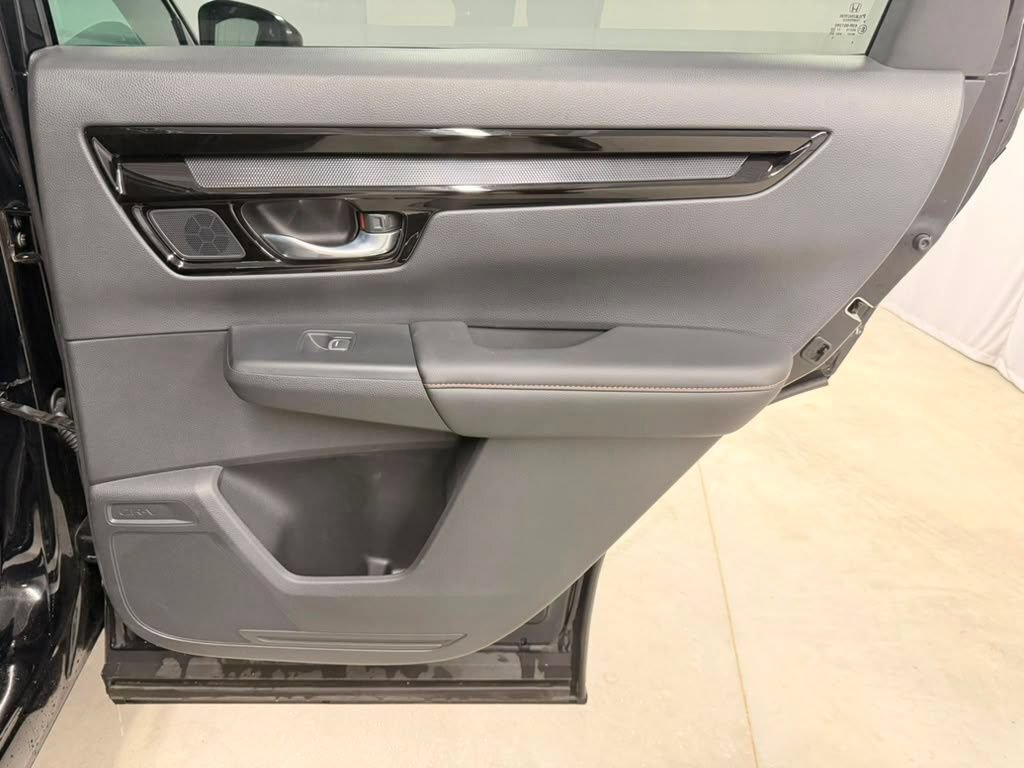 Used 2023 Honda CR-V Sport Touring image 40