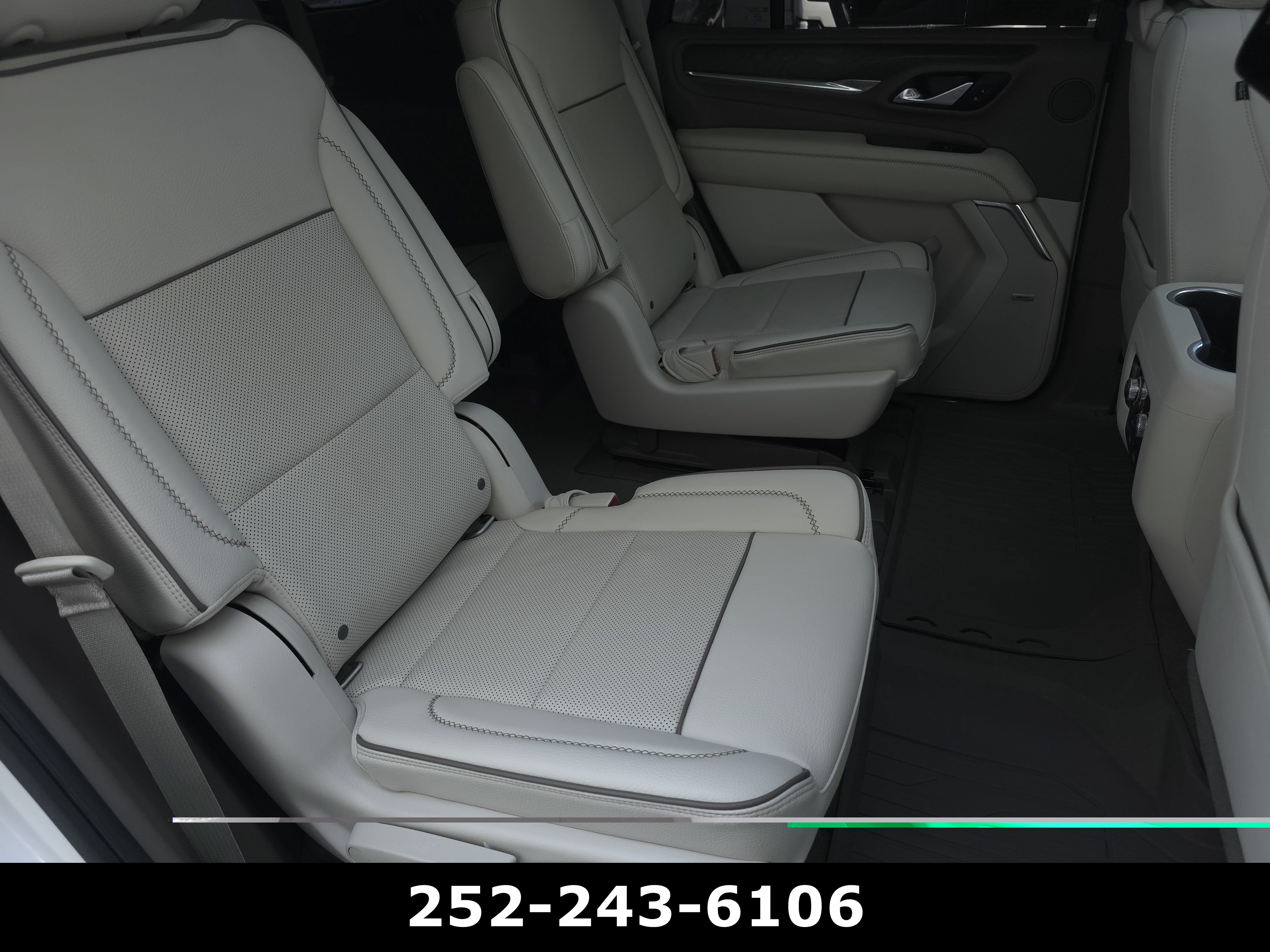Used 2021 GMC Yukon Denali w/ Denali Premium Package AWD/4WD image 42