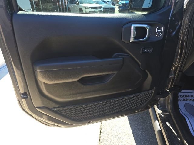 Certified 2024 Jeep Wrangler Willys image 10