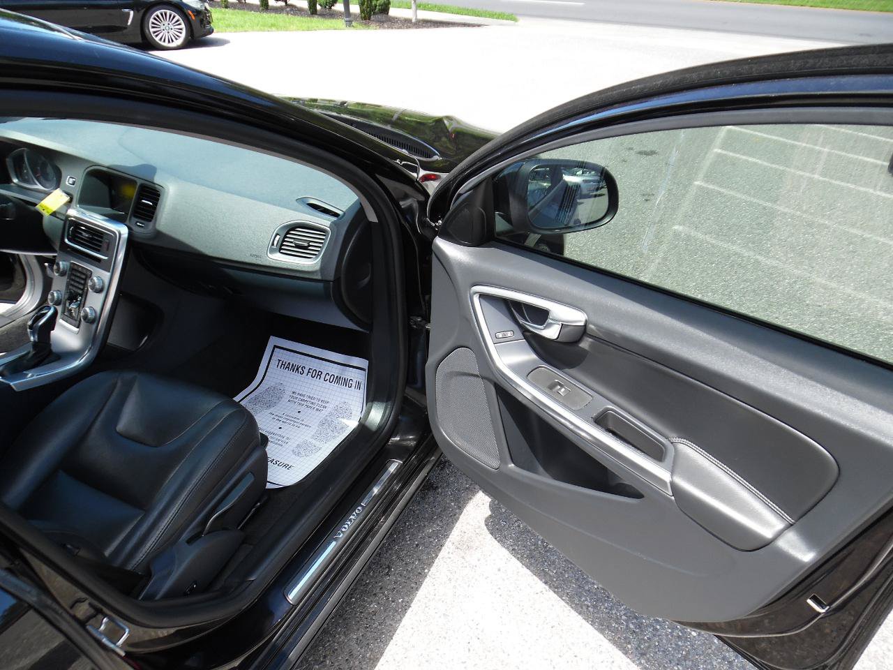 Used 2017 Volvo S60 T5 Dynamic FWD image 22