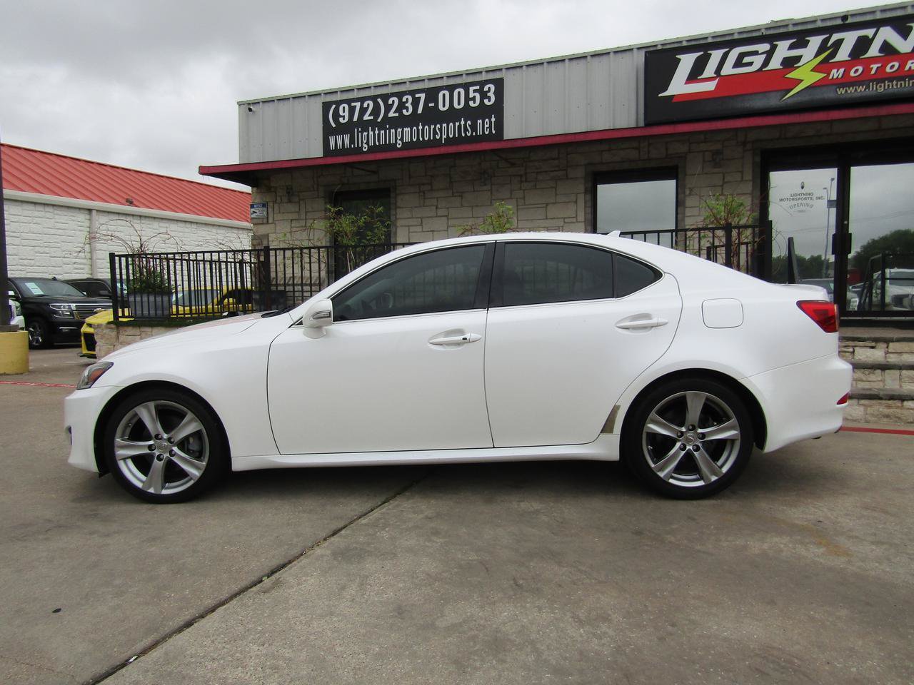 Used 2012 Lexus IS 250 w/ Premium Pkg Value Edition RWD image 2