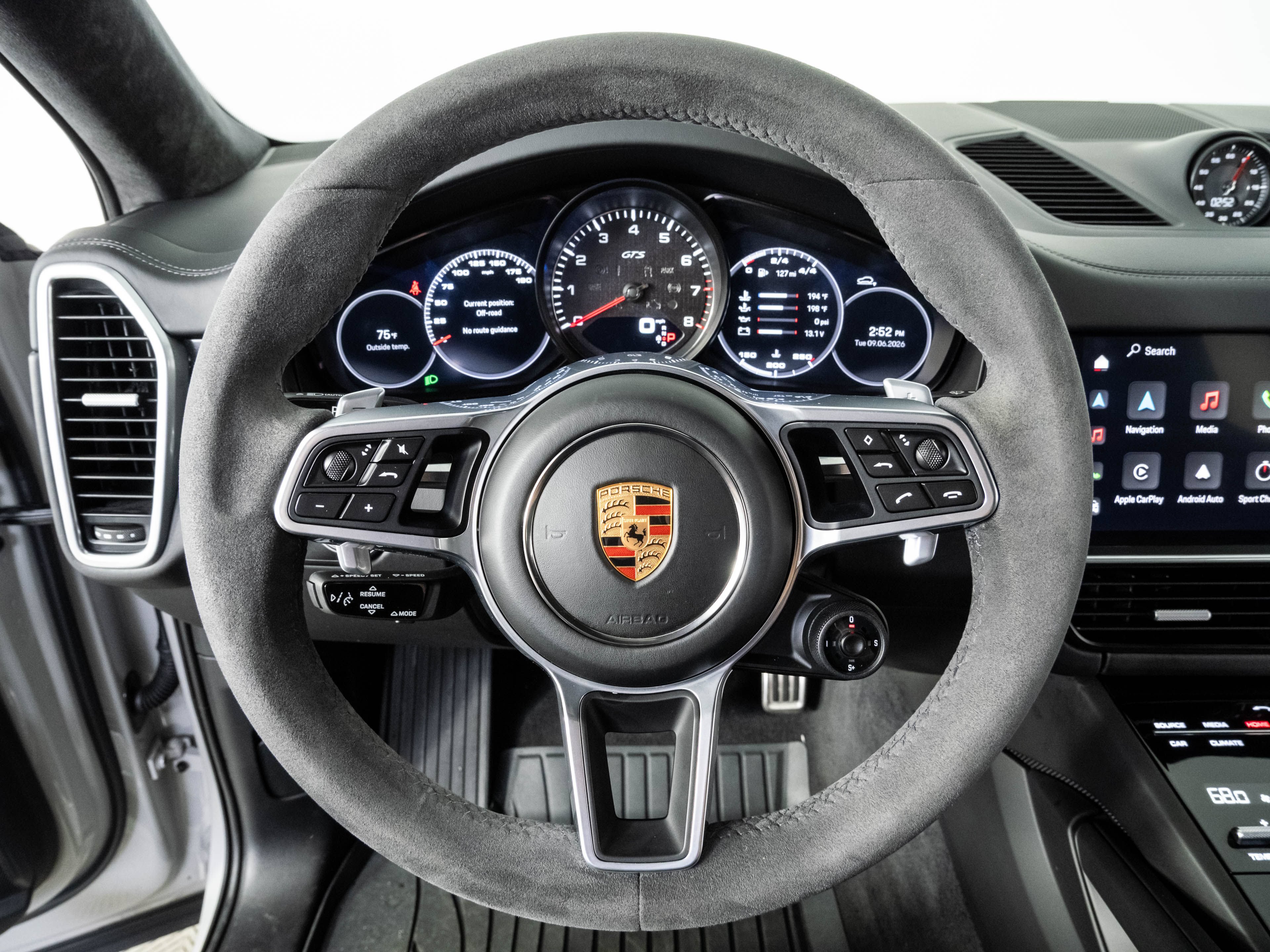 Used 2023 Porsche Cayenne GTS AWD/4WD image 8