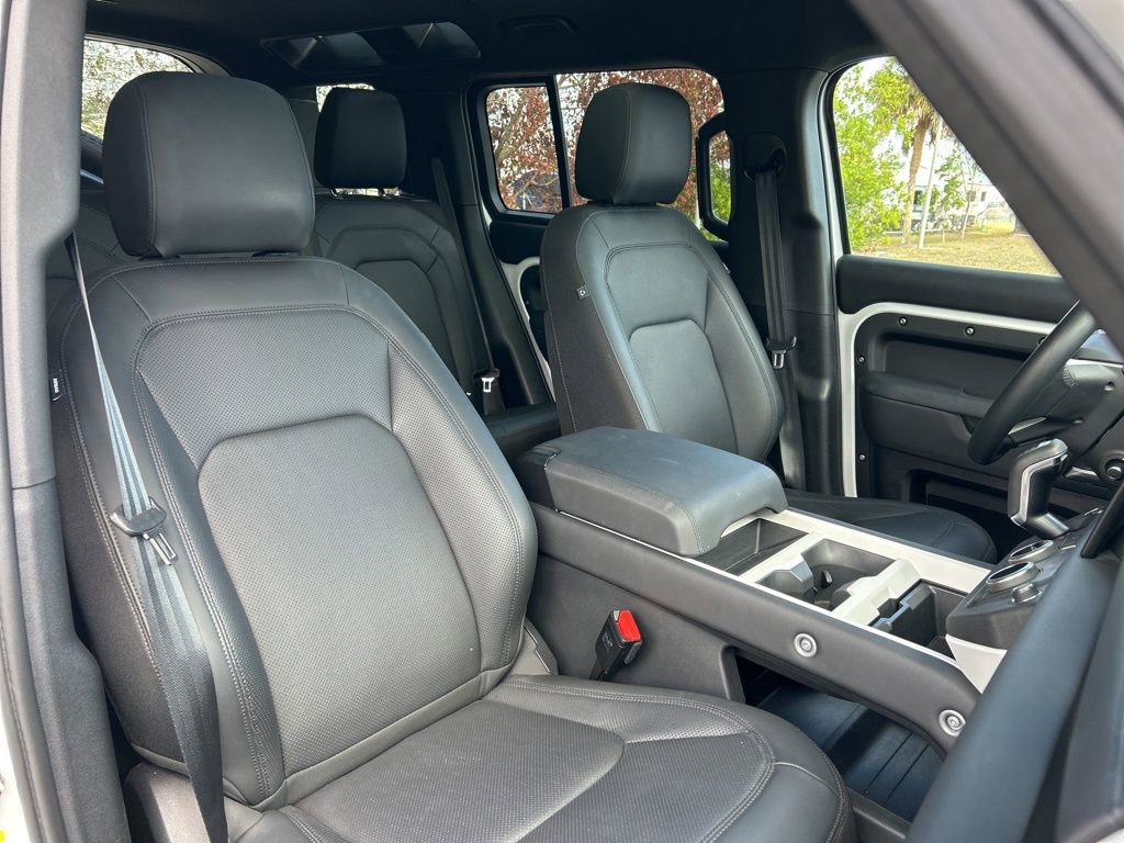 Used 2025 Land Rover Defender 110 S image 45