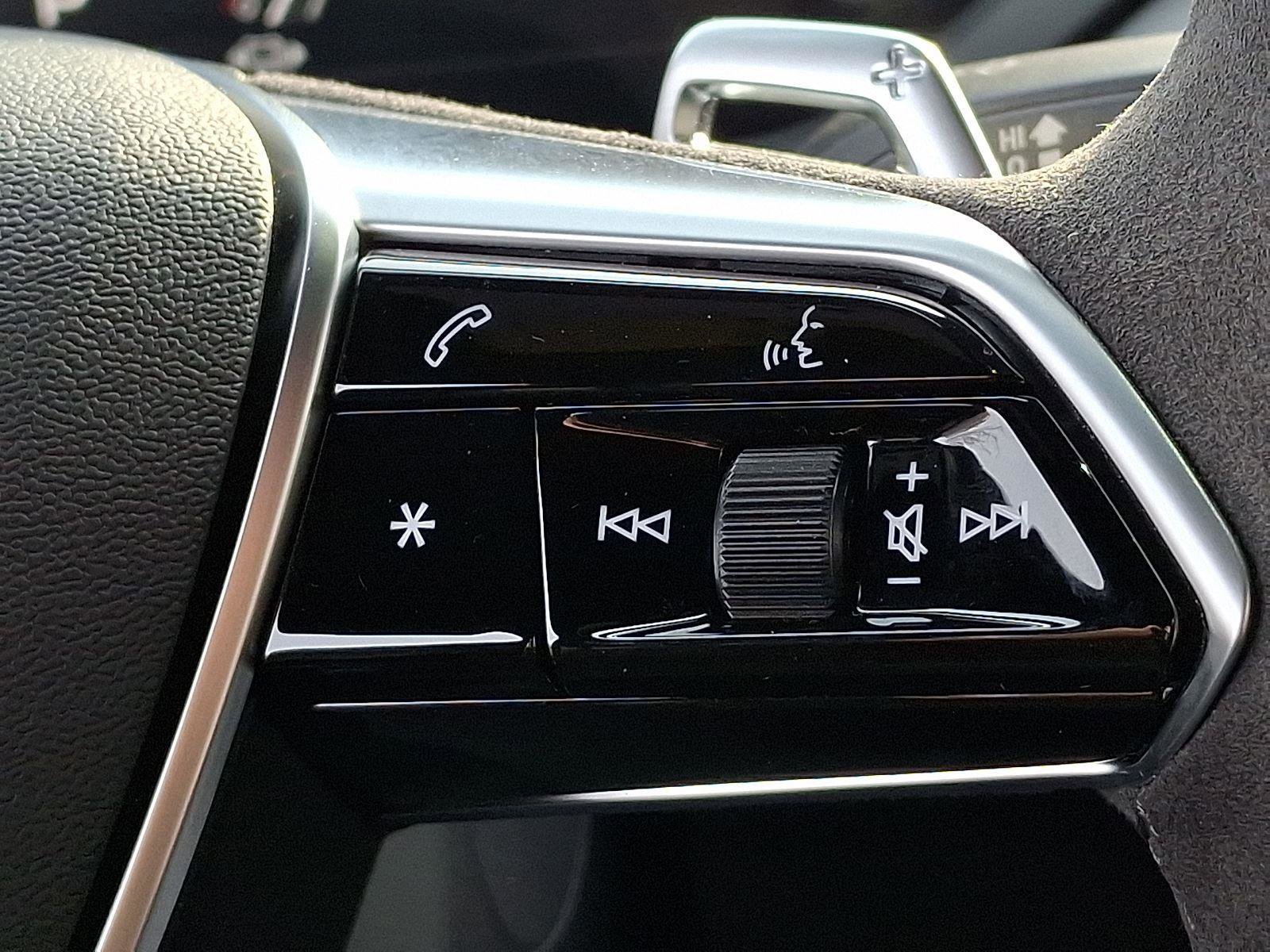 Used 2022 Audi RS e-tron GT w/ Carbon Performance Package image 22