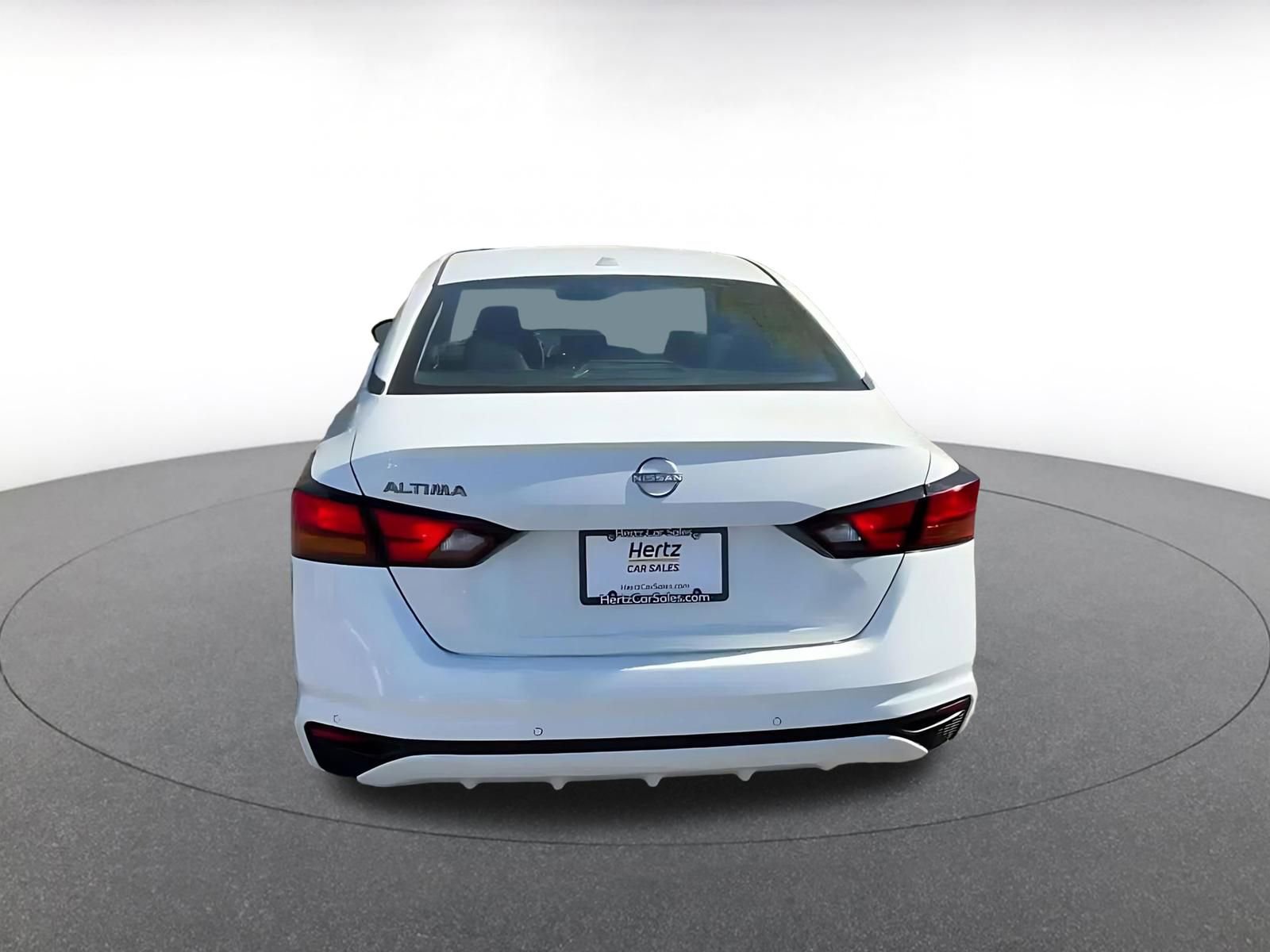 Used 2025 Nissan Altima 2.5 SV FWD image 12