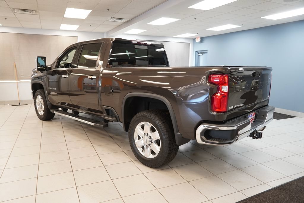 Used 2020 Chevrolet Silverado 2500 LTZ AWD/4WD image 4