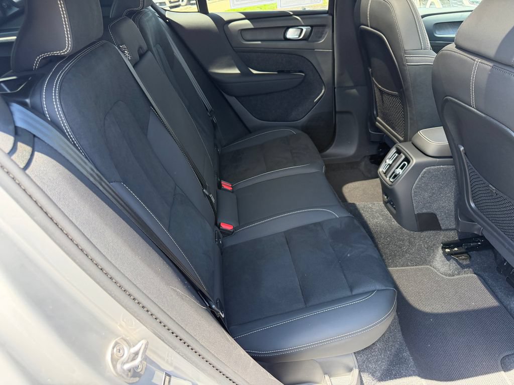 Certified 2023 Volvo C40 P8 Recharge Ultimate AWD/4WD image 18