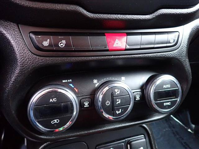Used 2017 Jeep Renegade Trailhawk AWD/4WD image 20