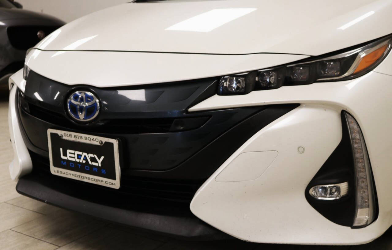 Used 2017 Toyota Prius Prime Advanced image 83