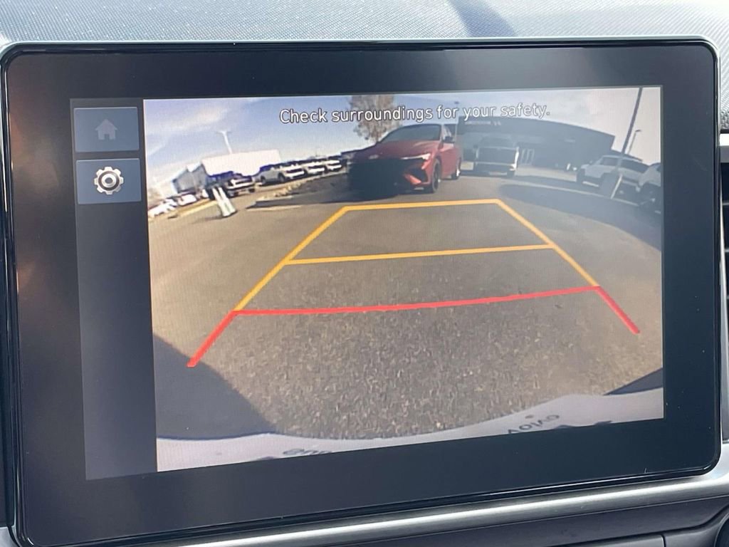 Certified 2024 Hyundai Venue SEL image 17