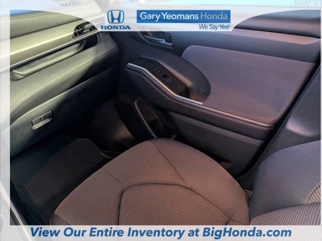 Used 2020 Toyota Highlander L FWD image 14