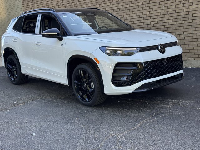New 2026 Volkswagen Tiguan SE R-Line