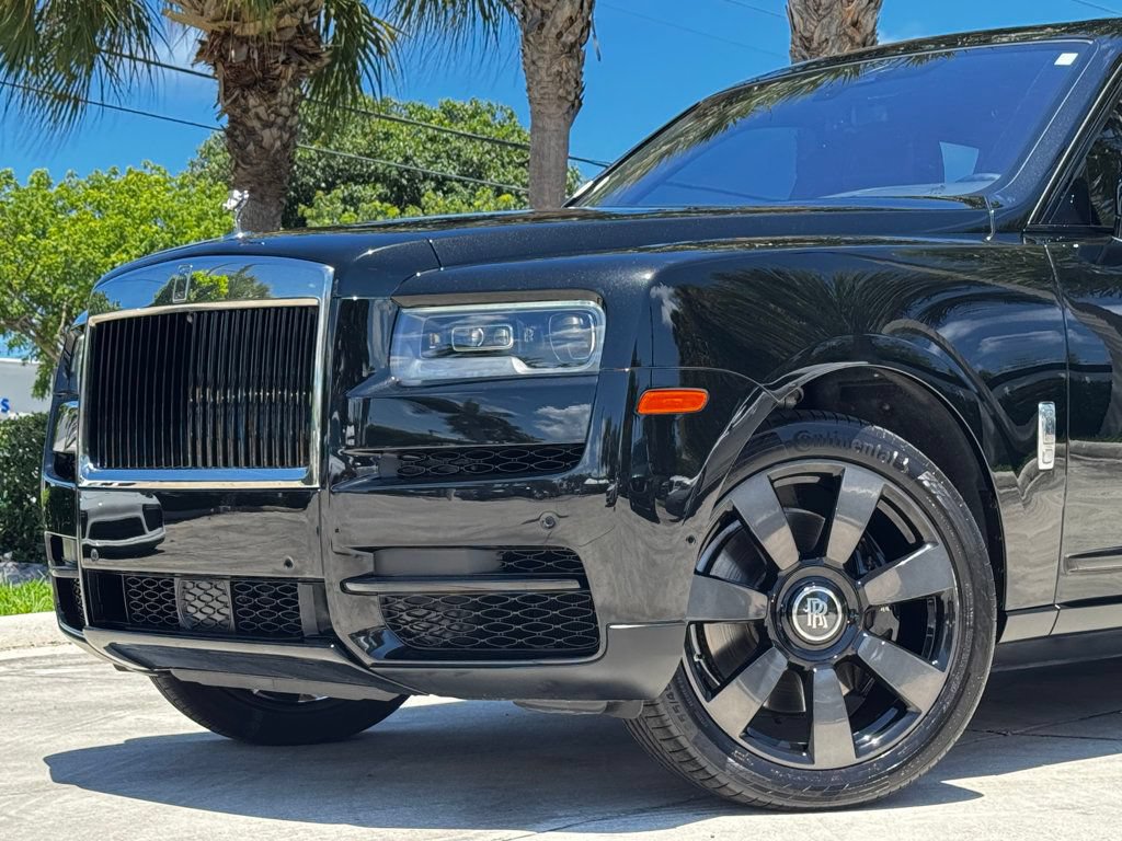 Used 2021 Rolls-Royce Cullinan AWD/4WD image 2