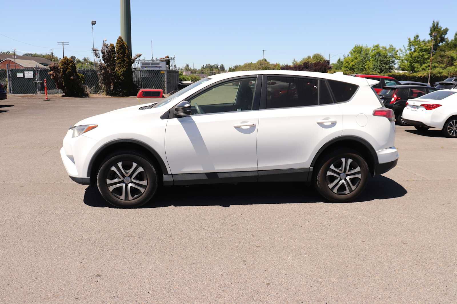 Used 2017 Toyota RAV4 LE w/ Carpet Mat Package FWD image 8