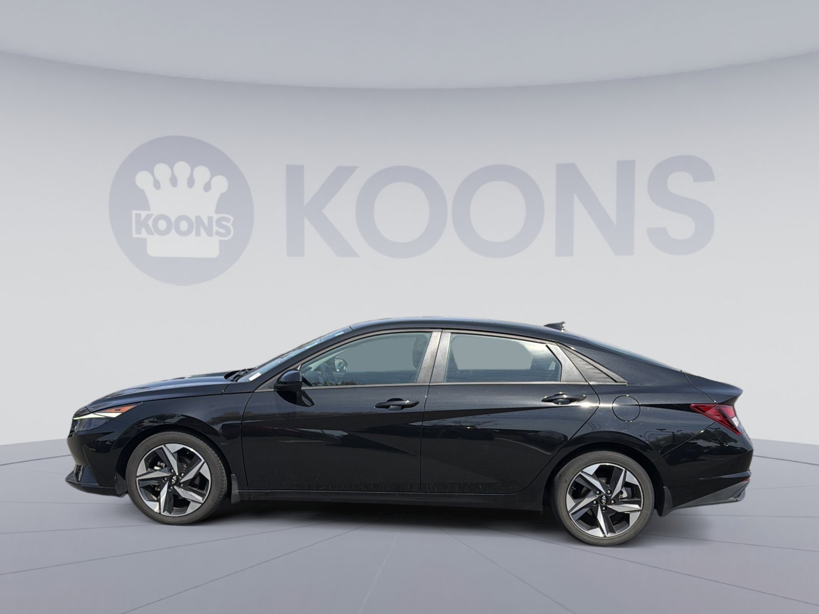 Certified 2023 Hyundai Elantra SEL w/ Convenience Package image 2