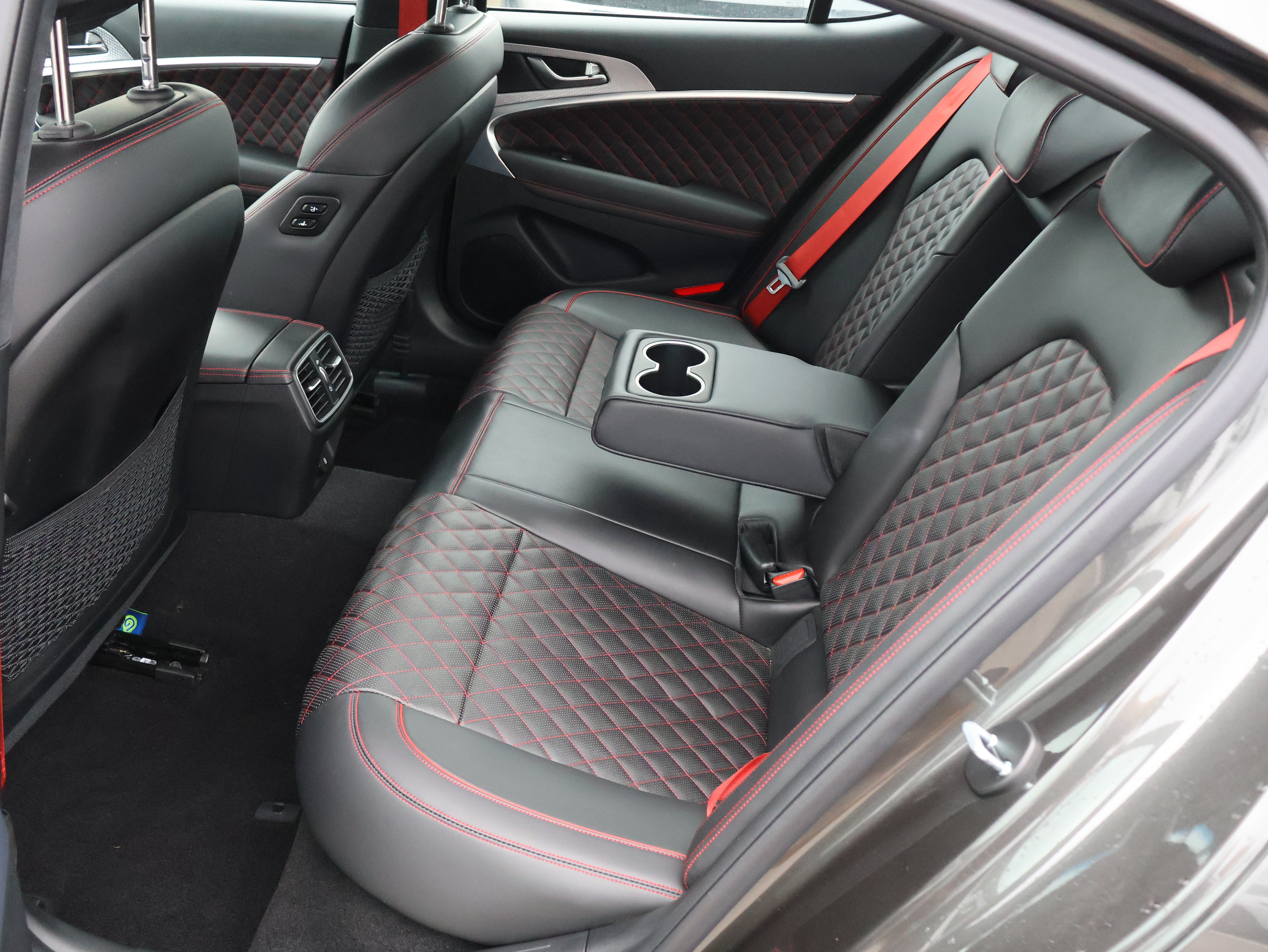 Used 2023 Genesis G70 3.3T w/ Sport Prestige Package AWD/4WD image 9