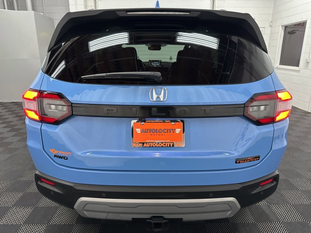 Used 2024 Honda Pilot TrailSport image 9