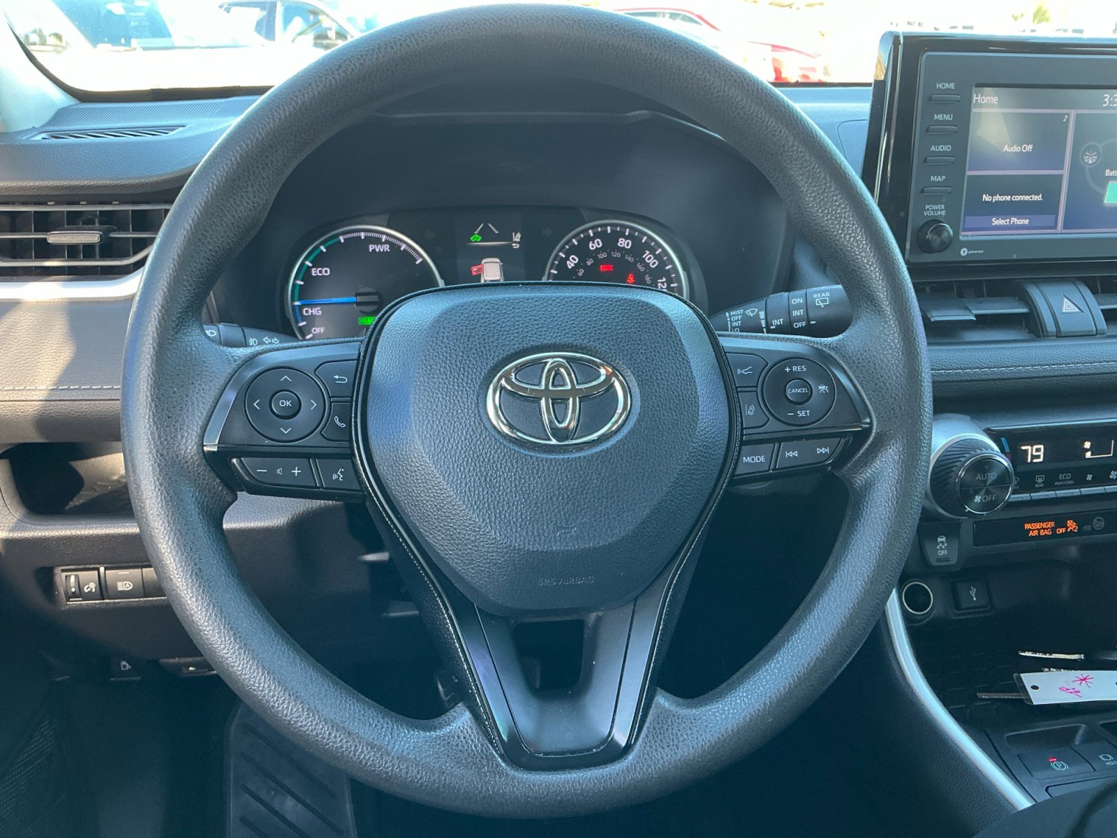 Used 2021 Toyota RAV4 XLE w/ Carpet Mat Package (TMS) image 9