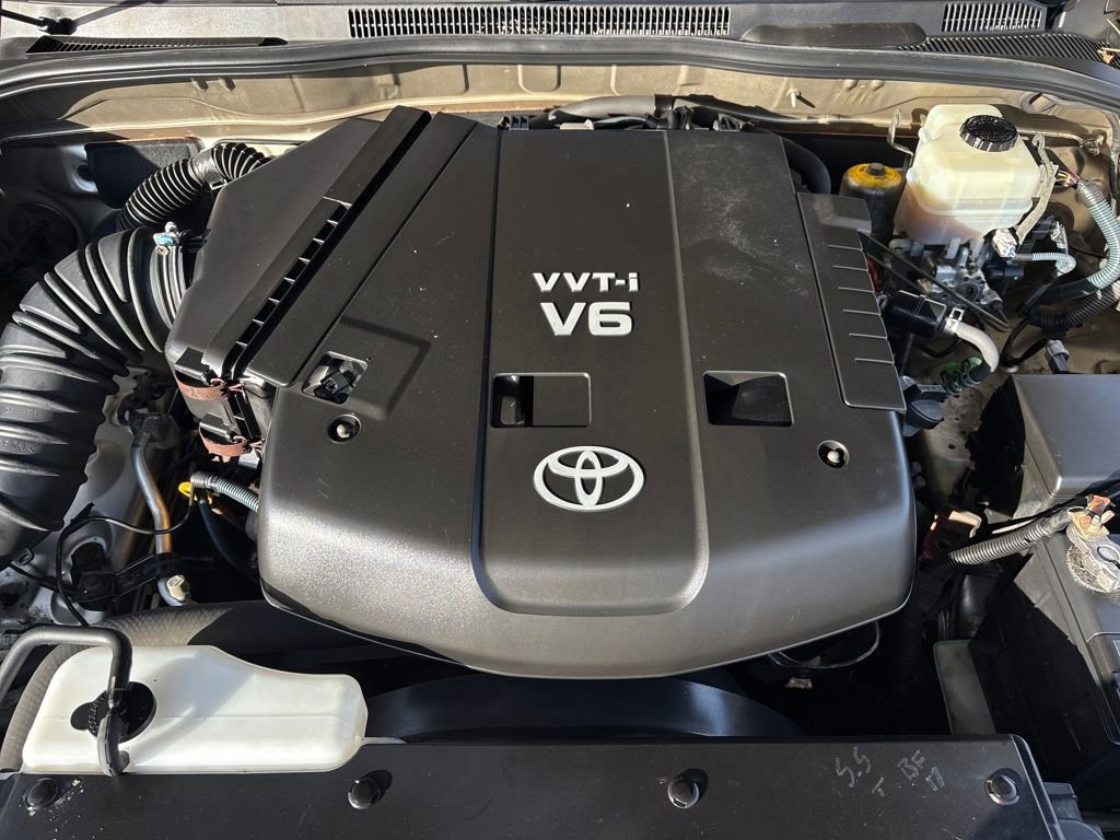 Used 2005 Toyota 4Runner Limited image 23